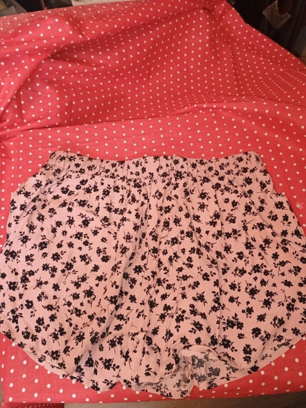 Forever 21 Floral High Waist Shorts in Pink Size Small